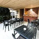 Casa Coralia 게스트하우스 Năvodari
